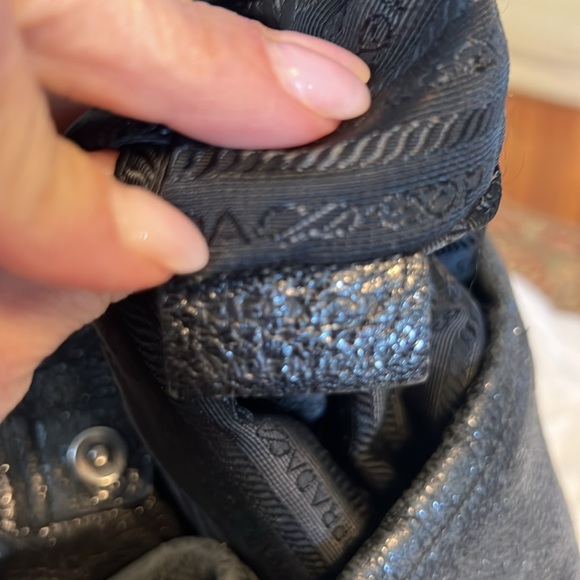 Authentic Prada Sacca Nero Lux shoulder bag with silver chain - Picture 7 of 13